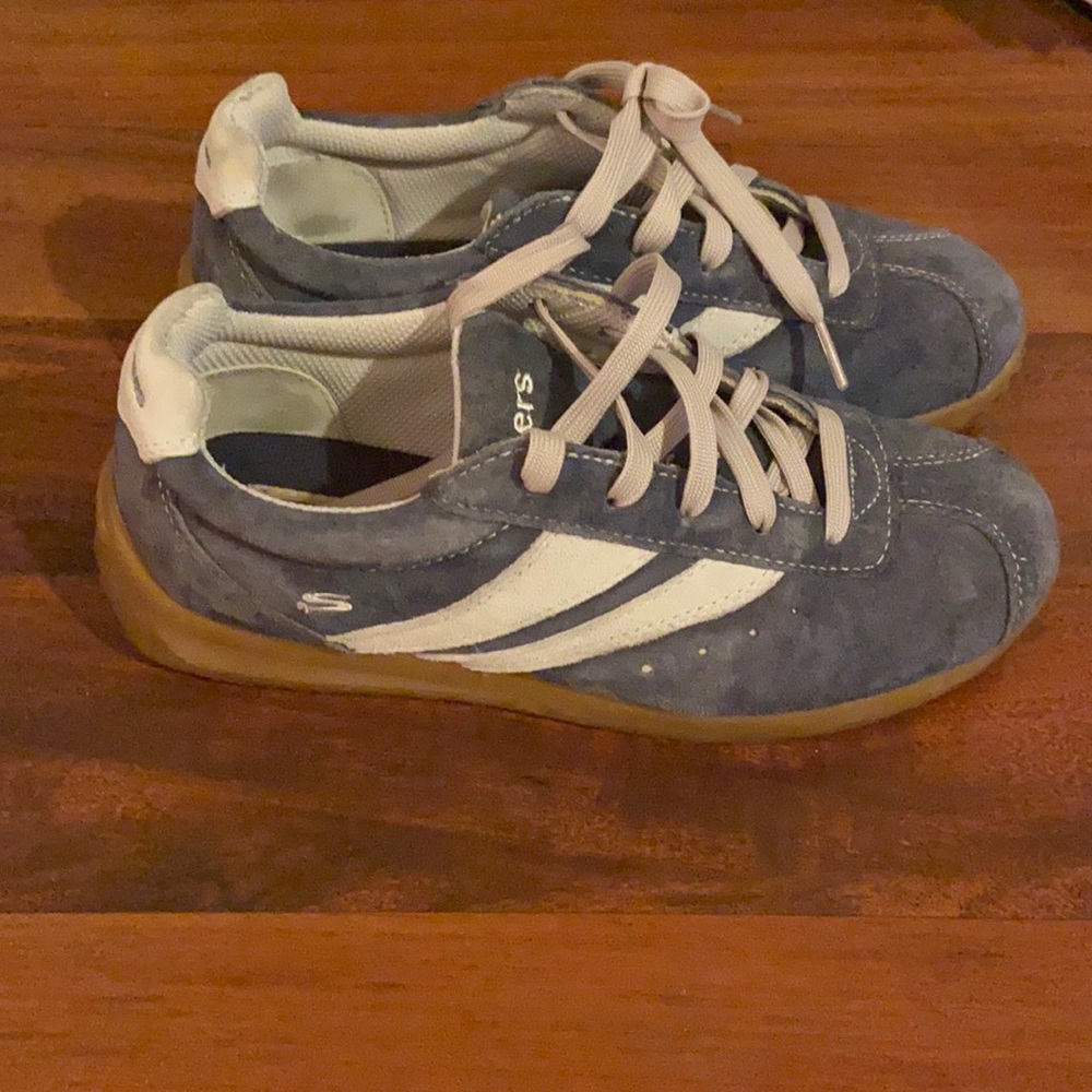 Skechers size6